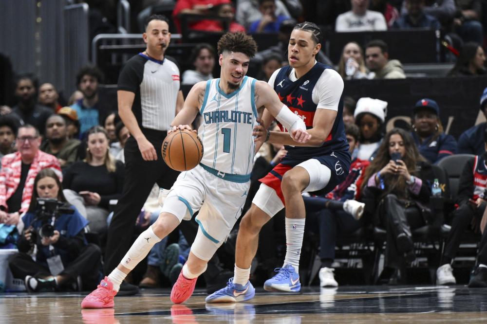 赛中屡屡出 赛中屡屡出