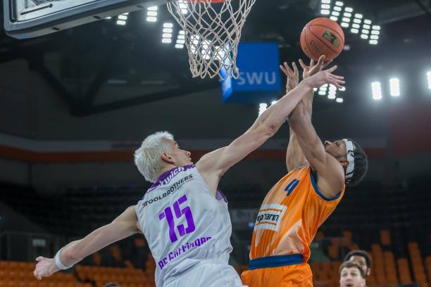 他对这支绿 他对这支绿