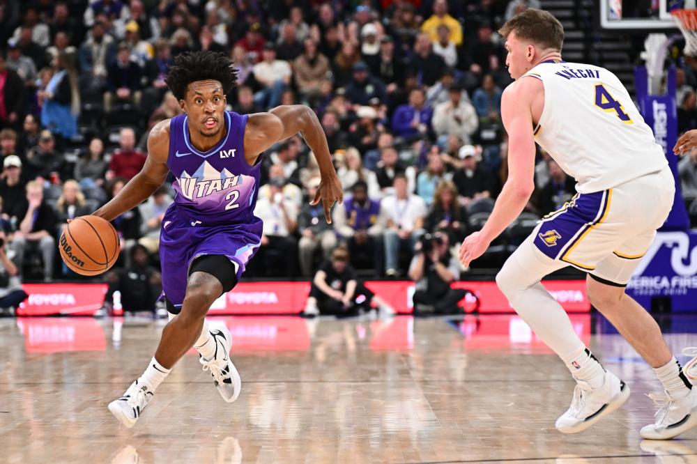 以1亿英镑 以1亿英镑